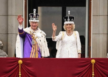 Highlights: Rei Charles III é coroado em cerimônia na Abadia de Westminster em Londres