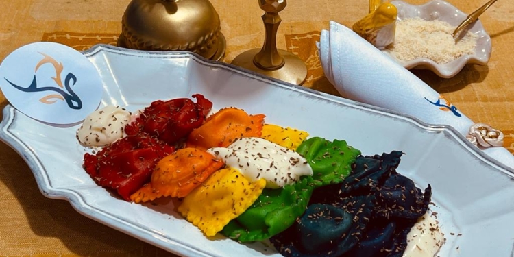 Festival gastronômico LGBT: conheça os pratos e drinks arco-íris criados pelos chefs e mixologistas da capital