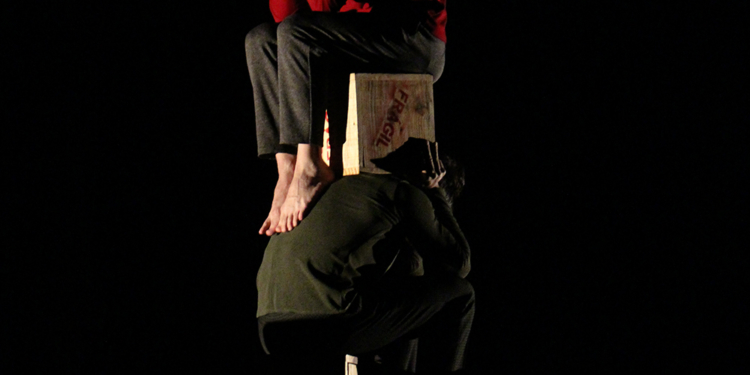 Cia Catavento apresenta o espetáculo “Hi.a.to”no Teatro Plínio Marcos