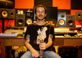 Agosto: Beto Lee, filho da Rainha do Rock, apresenta repertório de sucessos da mãe em Brasília