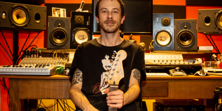 Agosto: Beto Lee, filho da Rainha do Rock, apresenta repertório de sucessos da mãe em Brasília