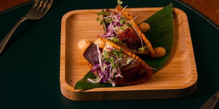 Premiado: Taypá celebra 13 anos com novidades no menu assinado por Marco Espinoza e Carlitos Apolinário