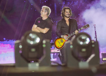 Jota Quest faz show histórico e lota arena do Capital Moto Week