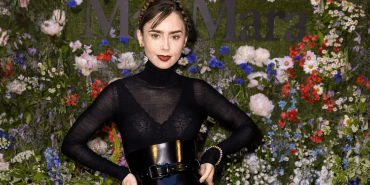 Lily Collins foi escolhida para ser Polly Pocket em filme