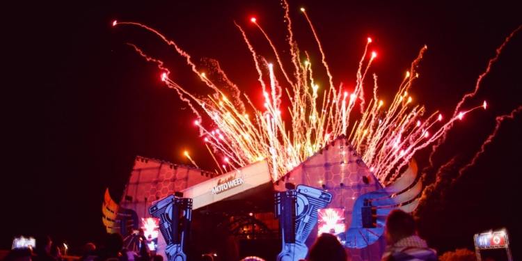 Capital Moto Week esquenta as noites de Brasília com grandes shows