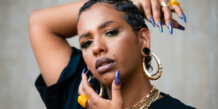 No espetáculo “Set”, Thabata Lorena apresenta seu olhar para o futuro