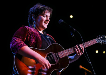 Cantora e compositora americana se apresenta em Brasília com a turnê “O melhor de Madeleine Peyroux”
