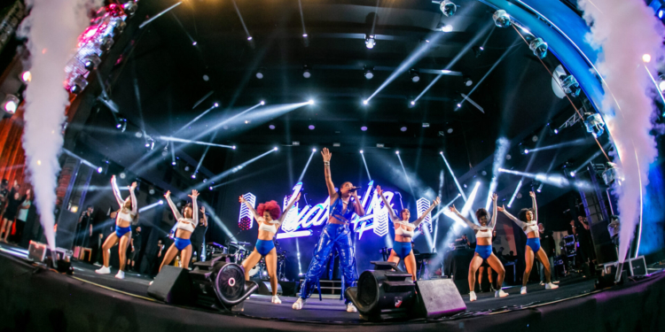 Na Praia já recebeu mais de 150 mil pessoas e abre agosto com Luan Santana e Ludmilla