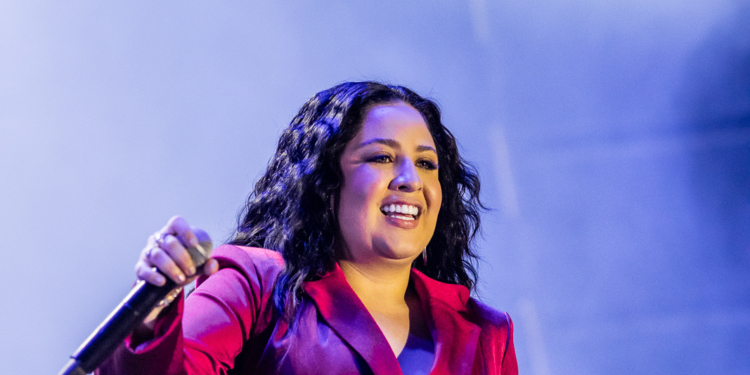 Em show inédito na capital, Mari Fernandez apresenta sua nova label dia 07 de outubro