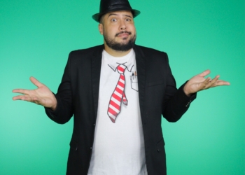 TJ Fernandes apresenta show de stand up no Teatro Brasília Shopping 