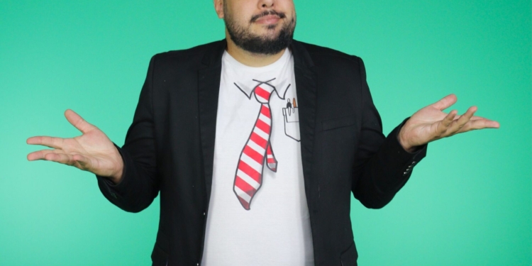 TJ Fernandes apresenta show de stand up no Teatro Brasília Shopping 