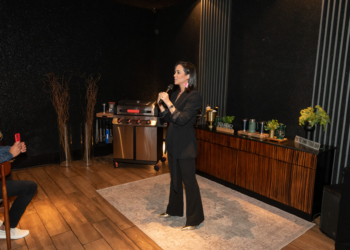 Taguatinga Shopping lança campanha do Dia dos Pais em almoço no Coco Bambu para imprensa