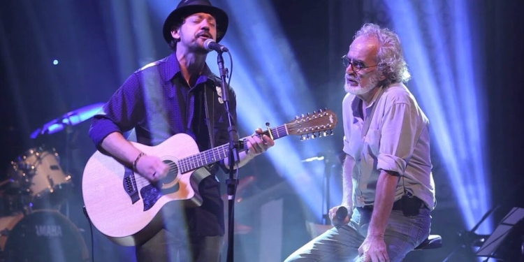 Renato e o filho Chico Teixeira prometem despertar emoções em show para o Dia dos Pais no Pátio Brasil Shopping