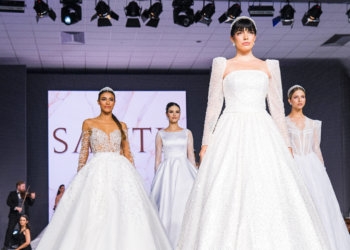 Ateliê Santis comemora dois anos da marca em grande noite de desfile