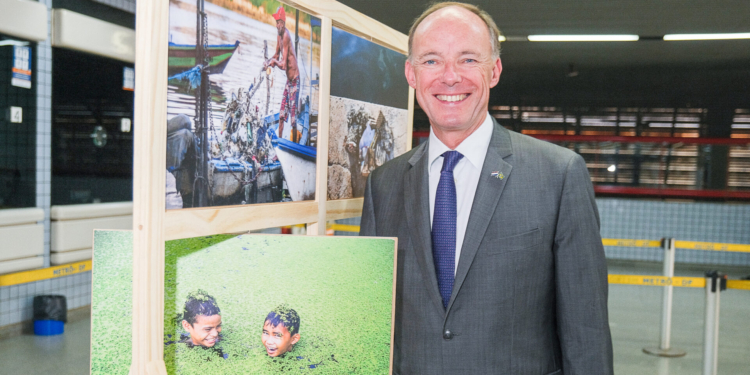 Embaixada dos Países Baixos lança exposição “Água é Vida” na Estação Galeria do Metrô de Brasília
