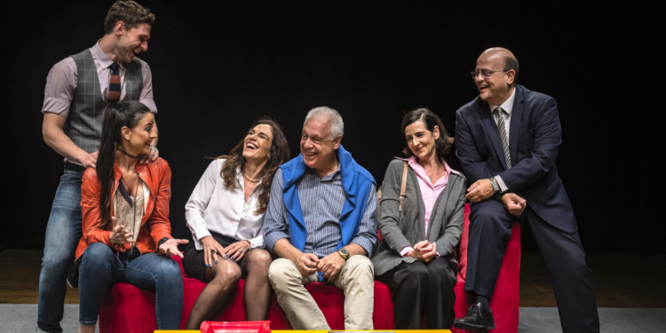 ‘Baixa Terapia, Uma Comédia no Divã’, com Antonio Fagundes, se apresenta em Brasília neste fim de semana
