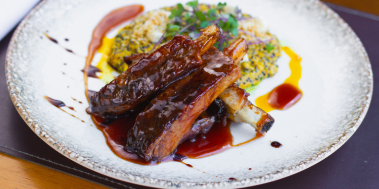 Restaurantes Taypá e Lima preparam menu exclusivo para a Peru Week 2023