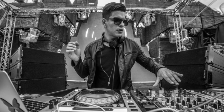 Vintage Culture celebra os 2 anos do Mezanino da Torre de TV com mega show