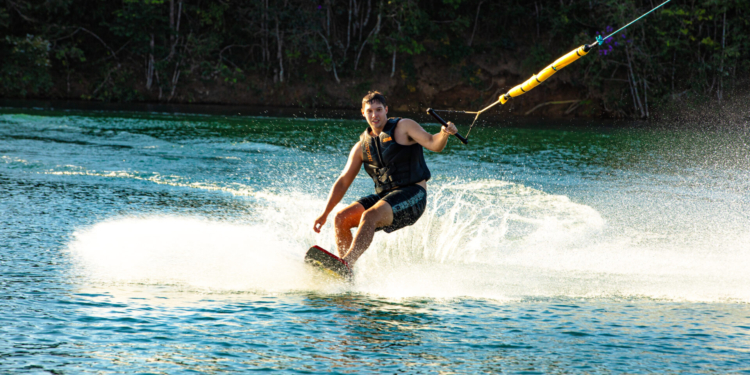 Feriado no Bali Park: maior praia artificial da América do Sul estende funcionamento no fim de ano