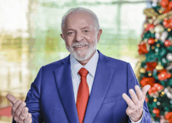 “Somos um mesmo povo e um só país”, diz Lula no pronunciamento de Natal