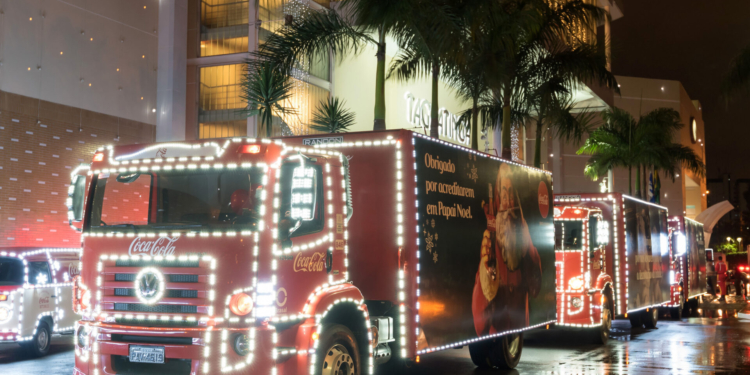 Taguatinga Shopping recebe Caravana Coca-Cola para uma noite especial