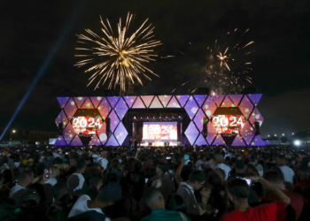 Mais de 80 mil pessoas celebram a virada de ano na Esplanada