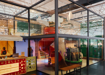 Mané Mercado anuncia parceria com Hot Park e inaugura brinquedoteca