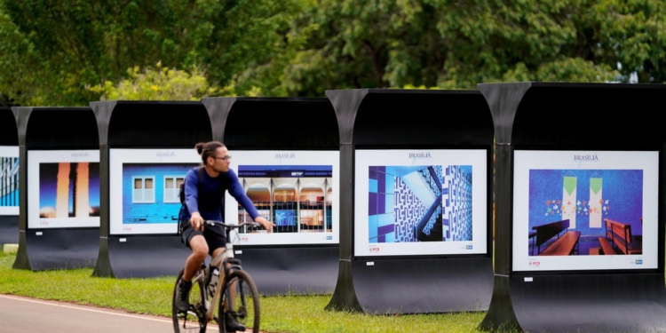 A céu aberto: fotógrafo Celso Junior expõe “Galerias Urbanas – Brasília Azul” no Parque da Cidade