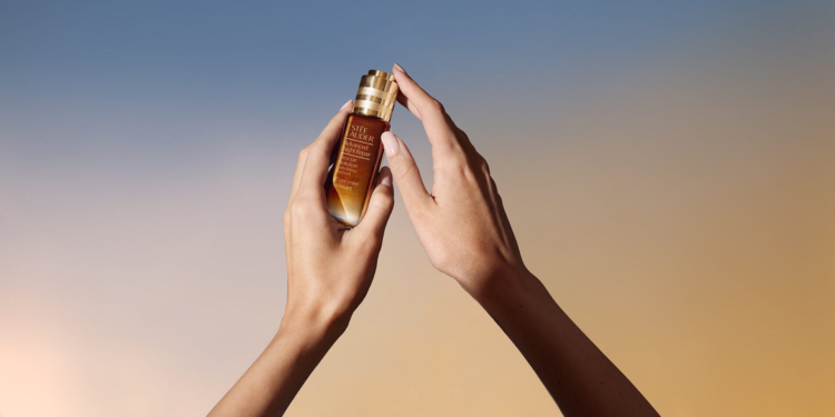 Estée Lauder chega a Brasília em parceria inédita com Dufry