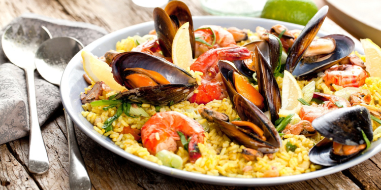 Brasa e frescor são as tendências para a gastronomia em 2024