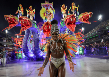 Nos 40 anos da Sapucaí, Viradouro é campeã do carnaval do Rio
