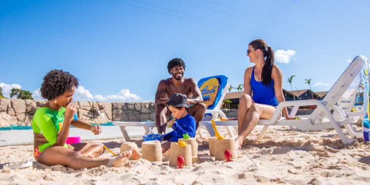 Folia pé na areia: complexo Bali Park anuncia programação especial de Carnaval