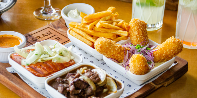 Happy hour com vista: operações do Pontão do Lago Sul oferecem opções especiais