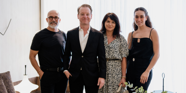 Inauguração da Flagship Store jaderalmeida reúne arquitetos e designers de interiores no Casapark