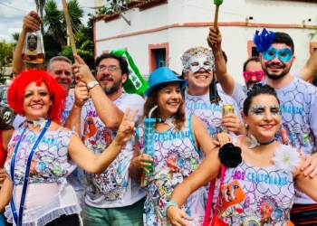 Bloco Têrêtêtê agita a folia brasiliense na terça-feira (13) de carnaval