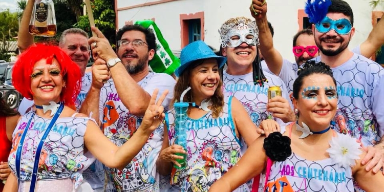 Bloco Têrêtêtê agita a folia brasiliense na terça-feira (13) de carnaval