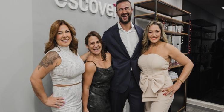 Escovei: Kamila Galliza e Rafael Marques inauguram salão express na Asa Sul