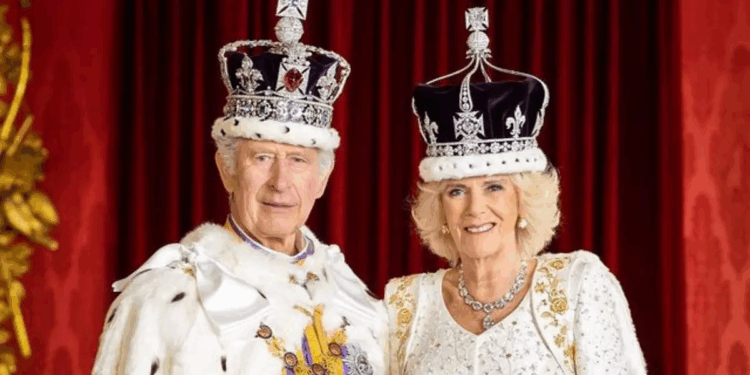 O que acontecerá com Camilla Parker caso o Rei Charles III abdique ou faleça?