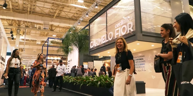 Nova edição da Expo Revestir conta com mais de 300 expositores