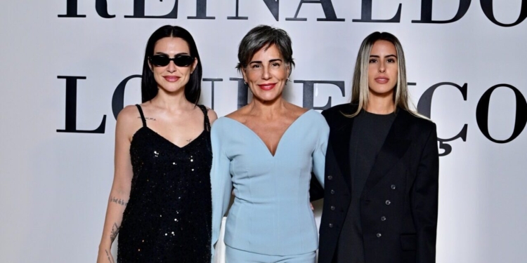 Celebridades marcam presença no desfile do estilista Reinaldo Lourenço