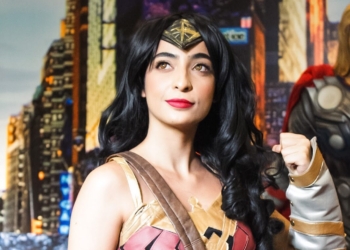 Mulher Maravilha e os Heróis apresentam espetáculo ‘O aniversário da Liga da Justiça’