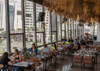 Brasília 64 anos: em homenagem à capital Mezanino da Torre de TV abre temporada 2024 com festival gastronômico