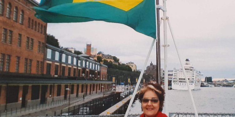 Mercedes Urquiza lança seu segundo livro “A Nova Trilha do Jaguar: de Brasília Minhas Memórias”