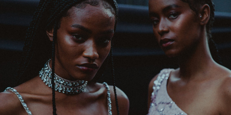 Skazi e Tufi Duek promovem evento para apresentar coleções de Verão 2025