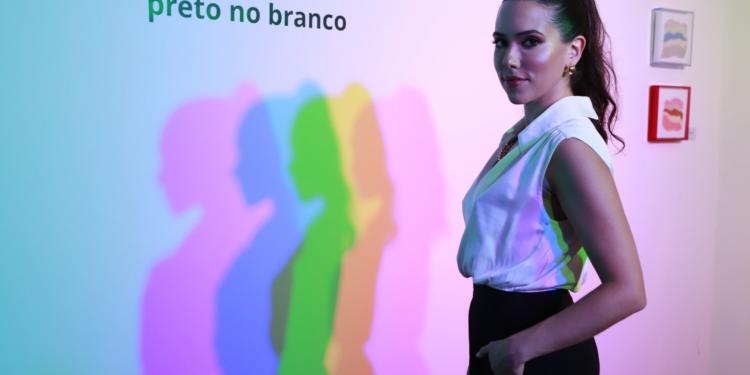 Mar Saback inaugura exposição “Modos de Mergulho: Livre, Autônomo e Profundo” 