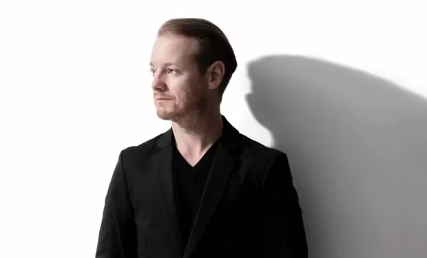 Designer Jader Almeida retorna à SP-Arte