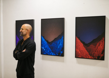 Exposição “Desértico”, de Bruno Stuckert, ocupa espaço na galeria Alfinete Birô