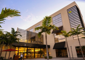 Iguatemi Brasília realiza peça teatral infantil sobre o Pinóquio