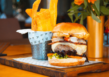 Pontão celebra Dia Mundial do Hambúrguer