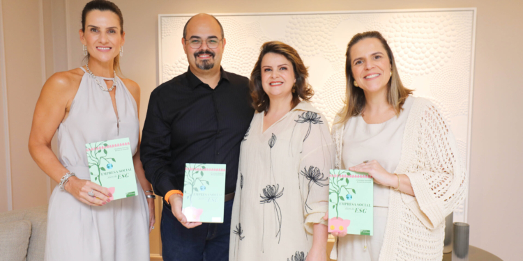 Primeira Dama de Minas Gerais lança livro na Mostra Artefacto Brasília 2024